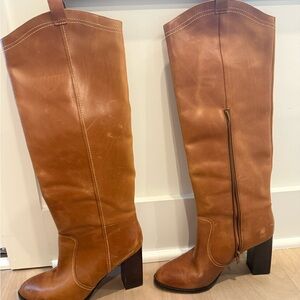 Deltan Tan Leather Heeled Boots